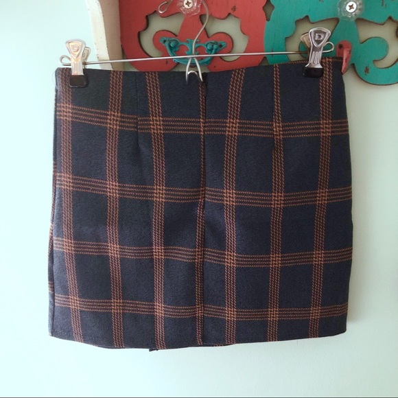 Taylor Swift style plaid skort - Picture 2 of 3